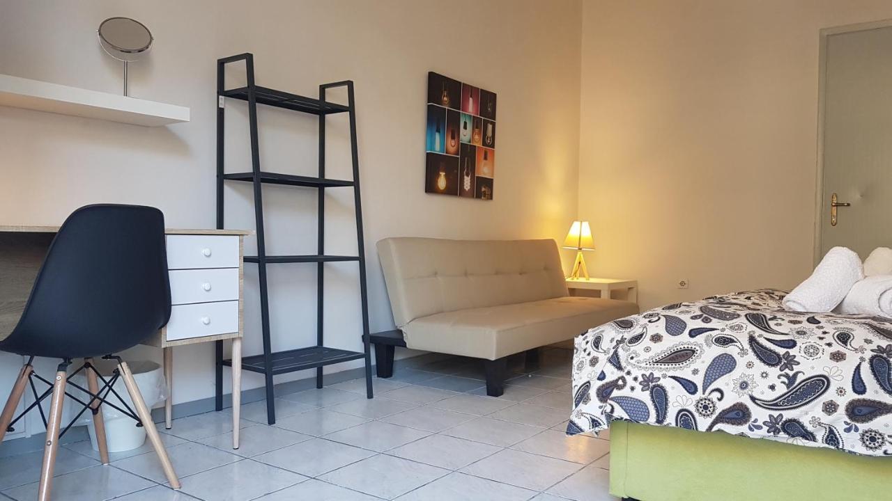 Palette Apartment Carmine - Athens Center, 6 Bd, 3 Bath Buitenkant foto