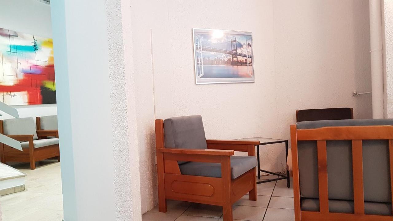 Palette Apartment Carmine - Athens Center, 6 Bd, 3 Bath Buitenkant foto